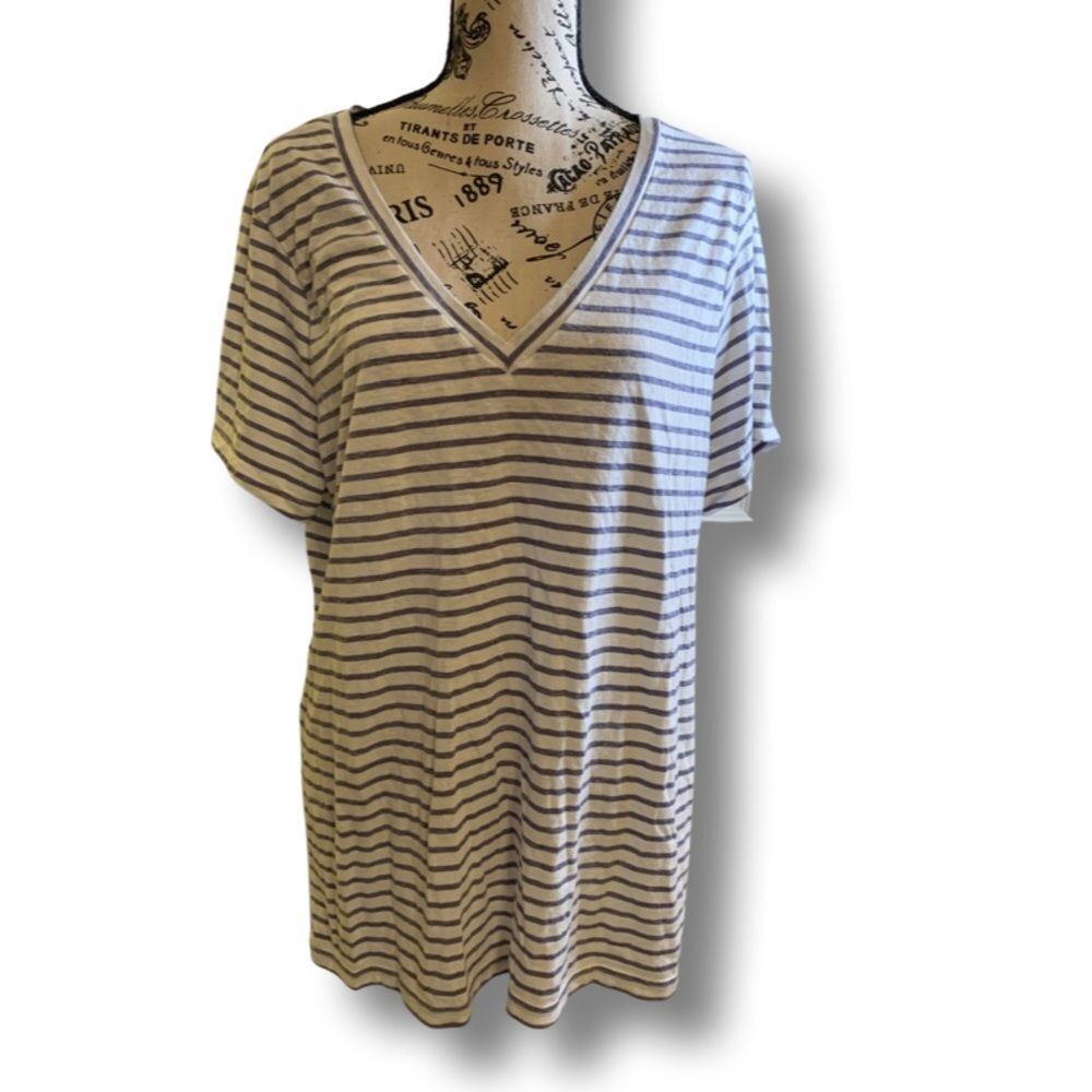 Old Navy Vintage Blue & White Strips Size XL